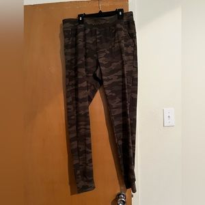Women’s camo ZYIA joggers. Size medium
